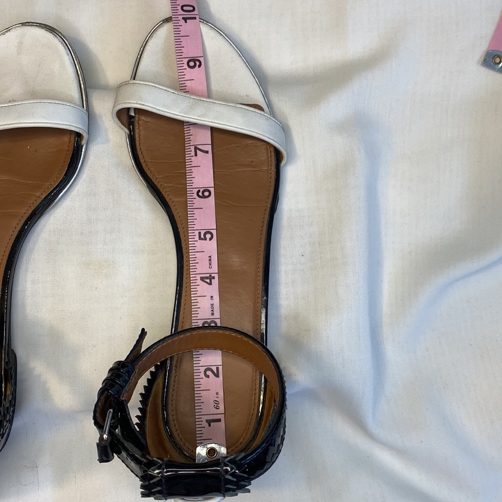 Givenchy 2 Tone Leather Flat Ankle Wrap Sandals Size 9 - Picture 10 of 10